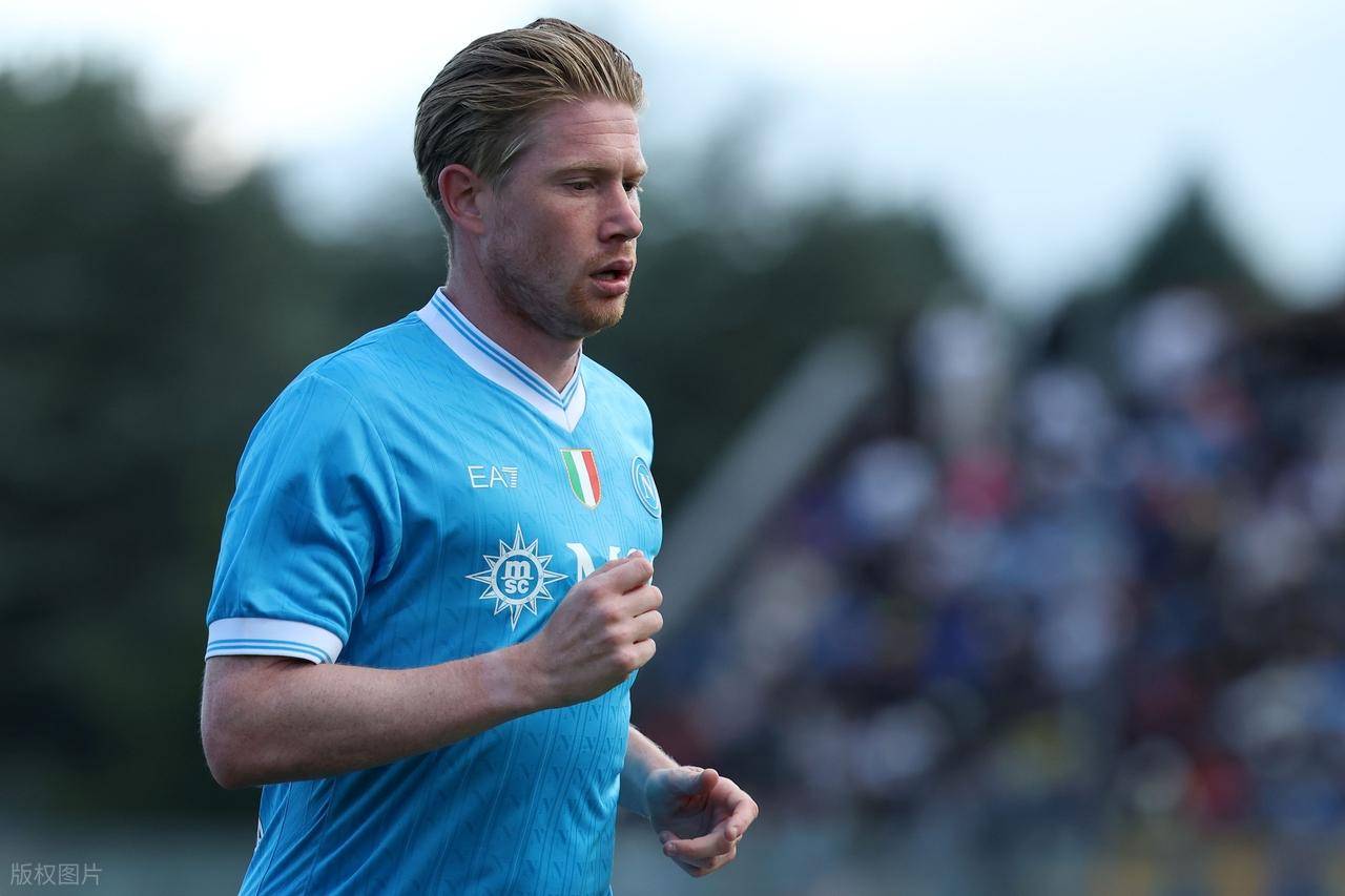 《左投优势：为什么左手持球的投手永远是球场上的稀缺资源？》